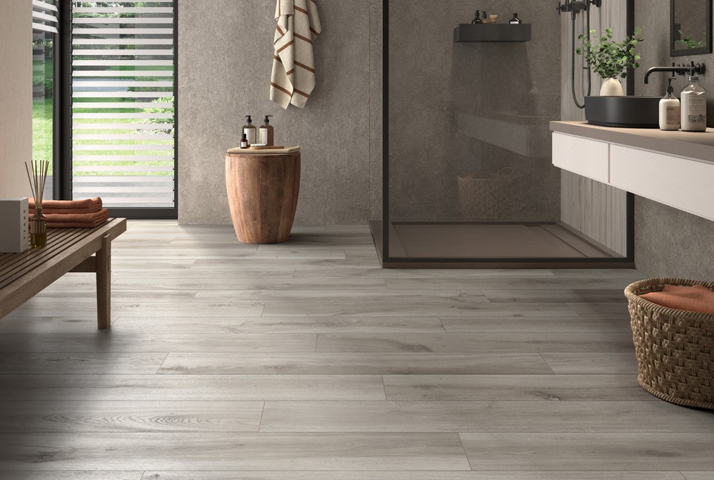 PAN-borealis-inari-naturale-9,5mm-inari-naturale-chevron-9,5mm-bathroom-001