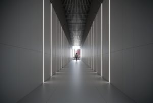 Play_Graphite_120x120_60x120_amb_01