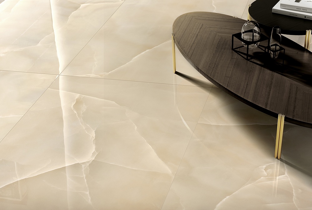 Prestigio-Onyx_Beige-75x150-Lucido_Still-Life-2