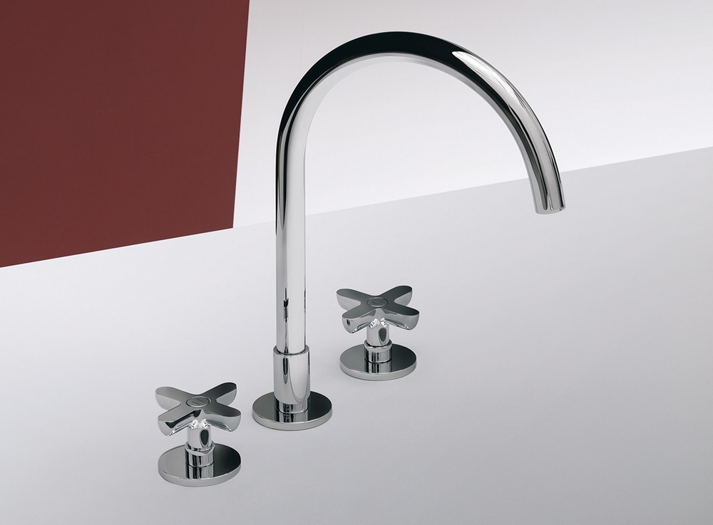 ICONA CLASSIC_02_R007_SANTI CALECA_2016