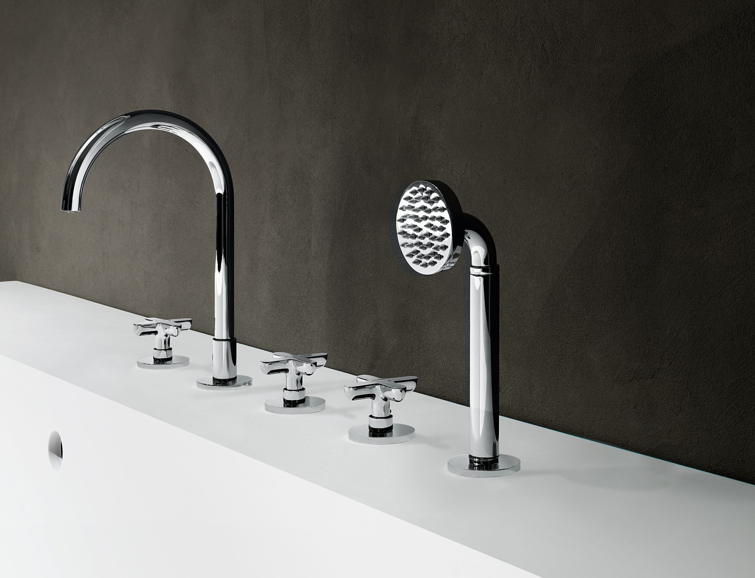 ICONA CLASSIC_02_R065_SANTI CALECA_2017