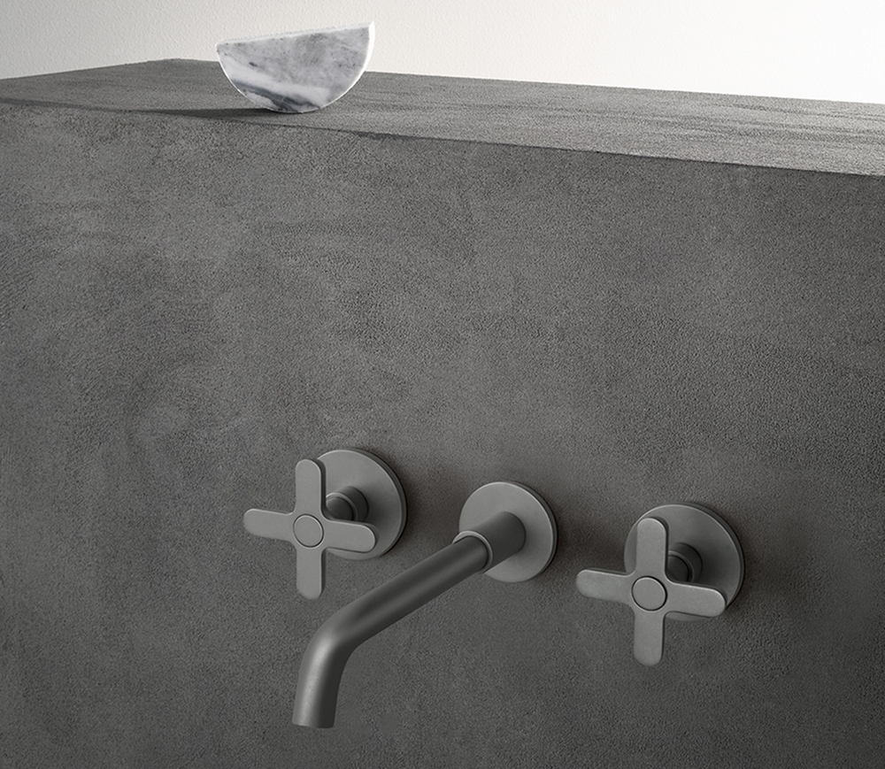 ICONA CLASSIC_Q8_R013B+R010A_SANTI CALECA_2017_VANESSA_2021